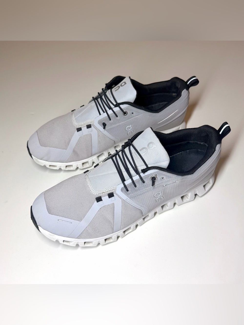 On Running Cloud Men’s Sneakers in Light Gray Size - 13